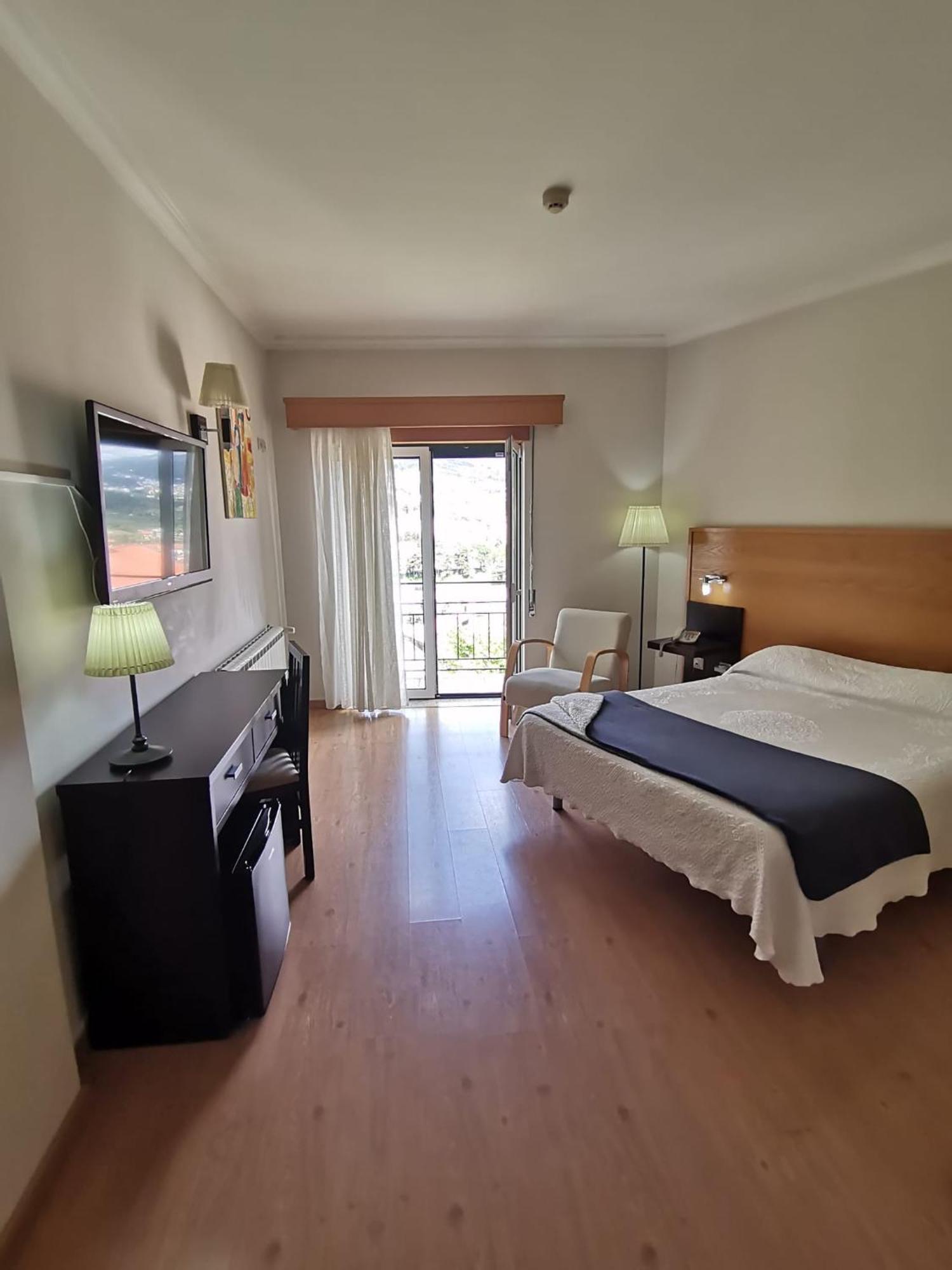 Hotel Covilha Jardim Luaran gambar